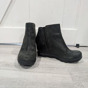 Sorel Black Women's Ankle Wedge Booties - Classic Suede Style